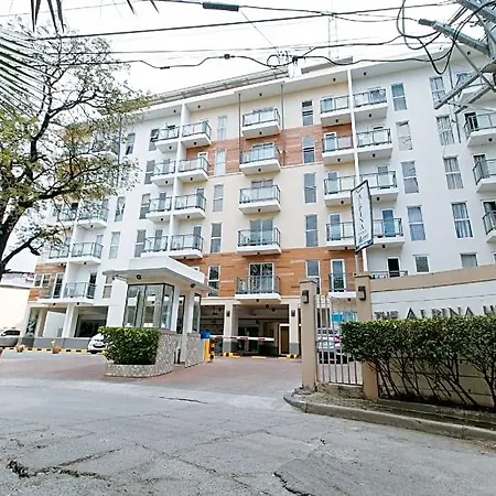 Reddoorz Plus @ Alpina Heights Paranaque