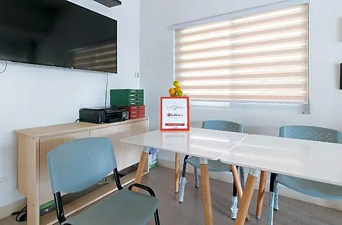 Reddoorz @ Alpina Heights Paranaque 4* Manila