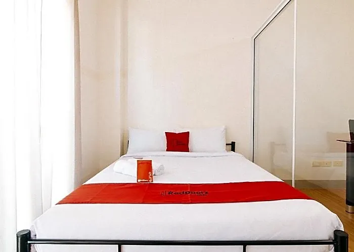 Reddoorz @ Alpina Heights Paranaque 4*